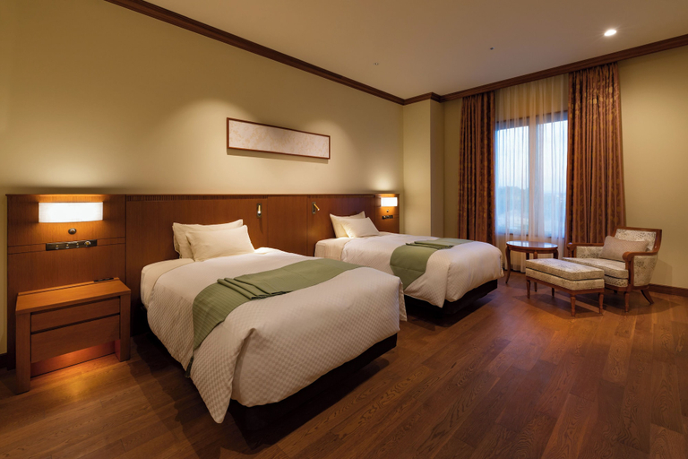 Bedroom 2, Grand Empire Hotel, Ōnojō