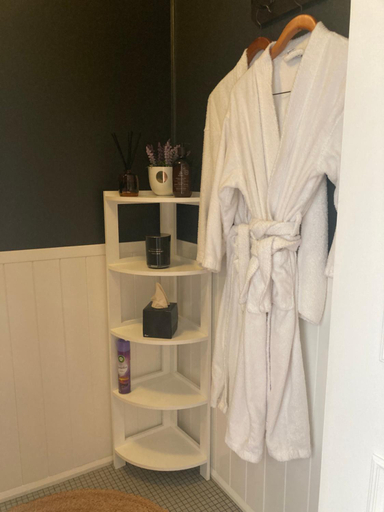 Bathroom 1, Burradoo Studio, Blue Mountains