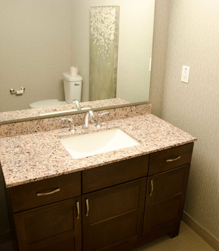 Bedroom 5, Courtyard by Marriott Waterbury Downtown, New Haven
