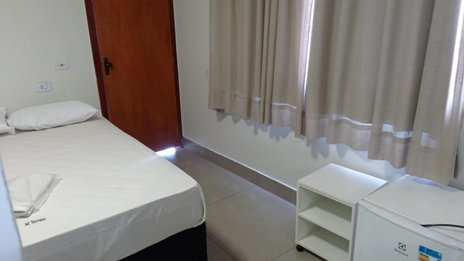 Bedroom 2, Hotel Marina Torrano, Trindade
