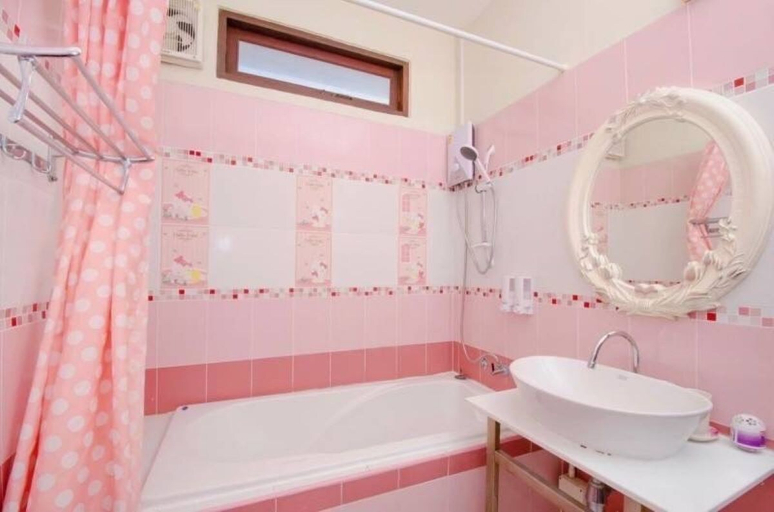 Bathroom 4, Karnie Cheer Pool Villa & Resort Pattaya, Sattahip