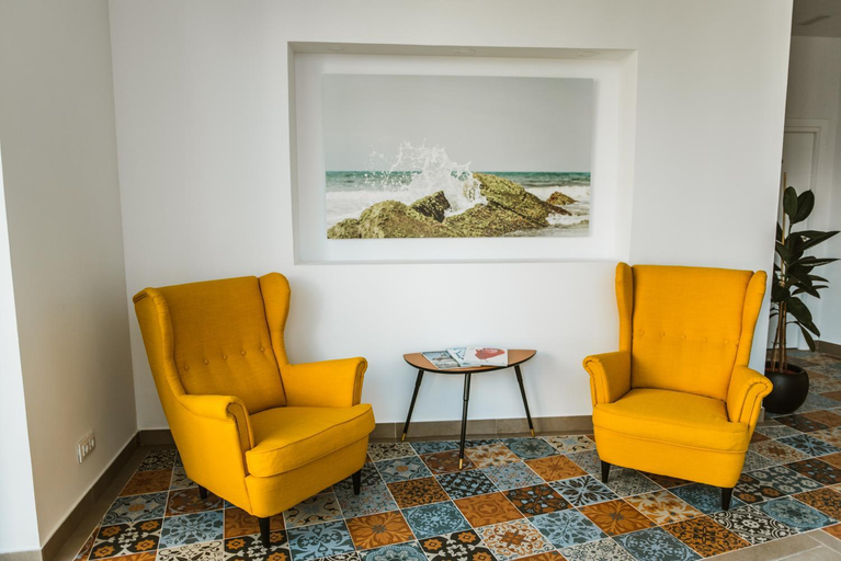 Public Area 2, Apartamentos ZHR, Cádiz