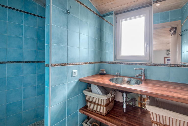Bedroom, Maison Campanule, Charente-Maritime