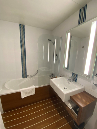 Bathroom 4, Hôtel & Spa Les Roches Noires, Vendée