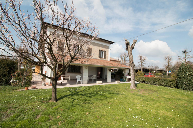 Others 3, Country Resort Modena, Modena