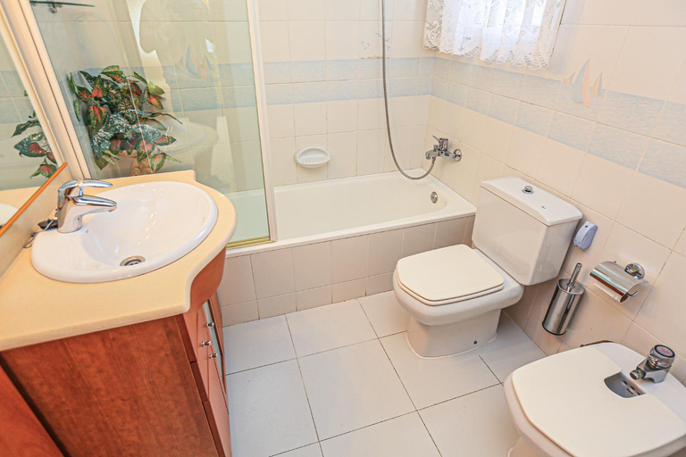 Bathroom 4, LTIORAL COSTA DORADA - CASA MERCURI Only families, Tarragona