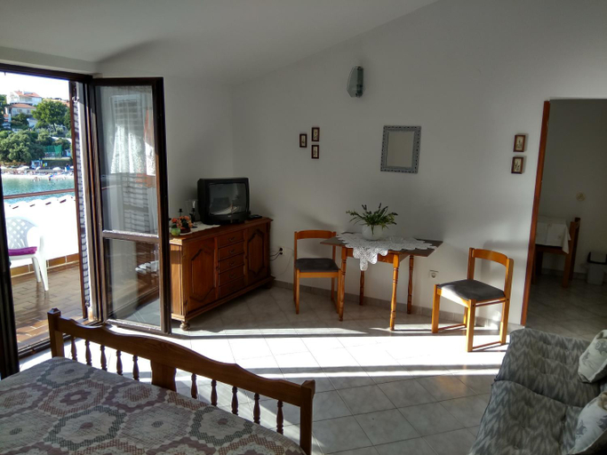 Others 5, Suran Apartments, Medulin