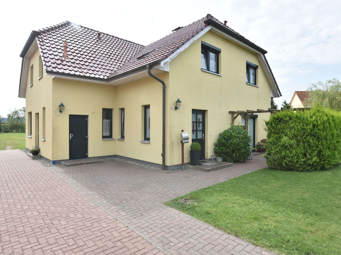 Exterior & Views 2, Apartment in Kuhlungsborn Near the Baltic Sea, Rostock