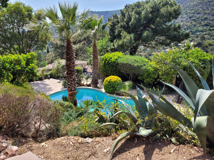 Exterior view 2, Rayol Villa Saphir, Var