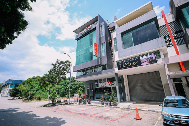 Exterior & Views 2, Swing & Pillows @ Kota Kemuning Selangor, Shah Alam