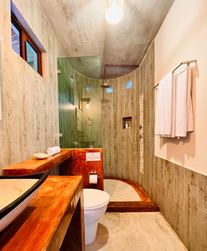 Bathroom 7