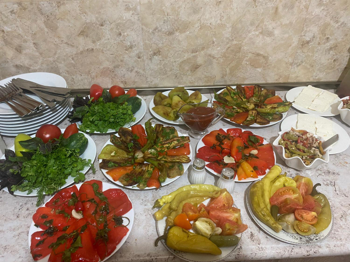 Others 3, Noravank B&B