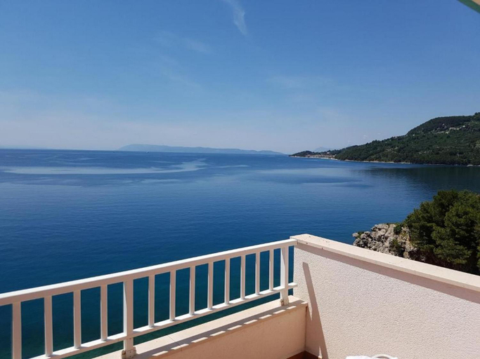 Others 4, Apartmani Jereb, Podgora