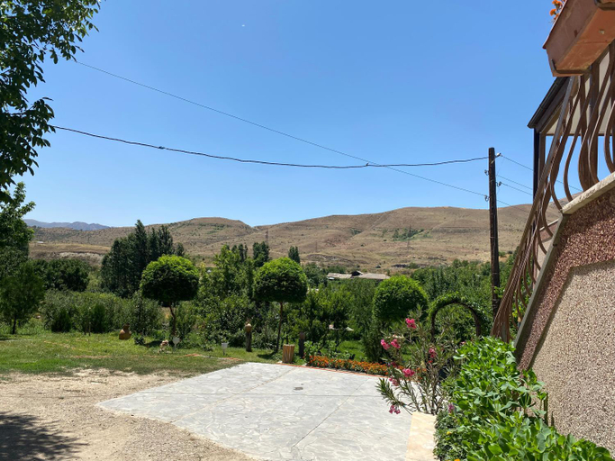 Others 5, Noravank B&B