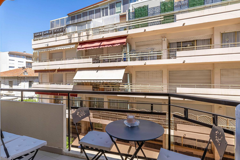 Food & Drinks 3, Cozy renovated apartment - Martinez, Alpes-Maritimes