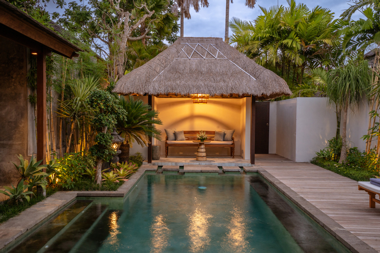 Swimming Pool 18