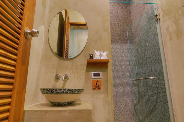 Bathroom 7