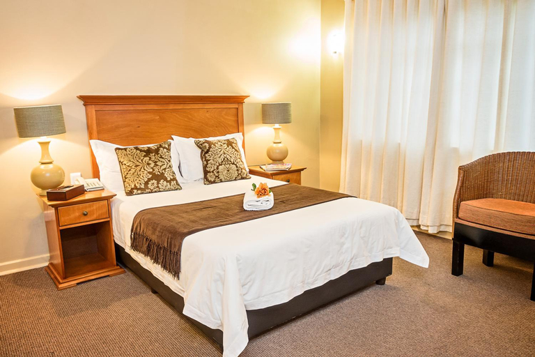 Bedroom 2, Nolangeni Hotel, Sisonke