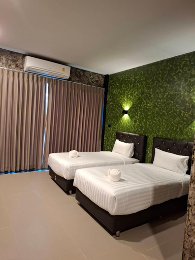 Bedroom 13