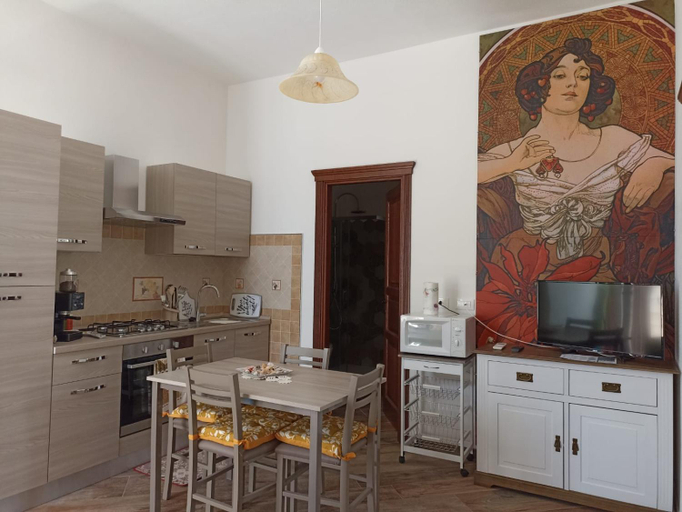 Others, Casa Adelasia, Nuoro