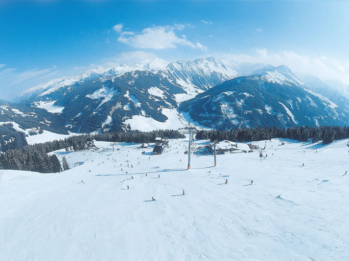 Others 5, Stylish Flats in Uderns Near Ski Lift, Schwaz