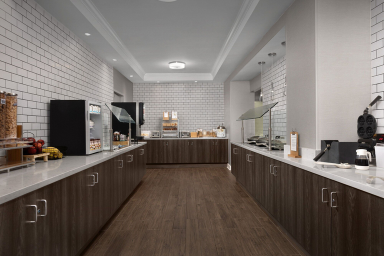 Food & Drinks 5, Residence Inn by Marriott Charlotte SouthPark, Mecklenburg