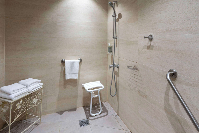 Bathroom 5, Best Western Terre de Provence, Var