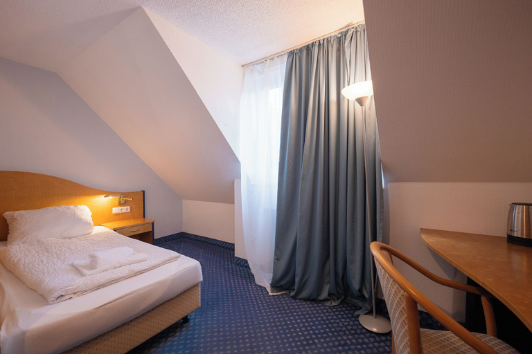 Bedroom 4, Hotel Viktoria Düsseldorf-Neuss, Rhein-Kreis Neuss