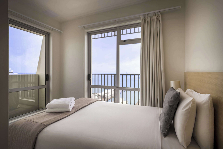 Auckland Harbour Suites, Waitakere