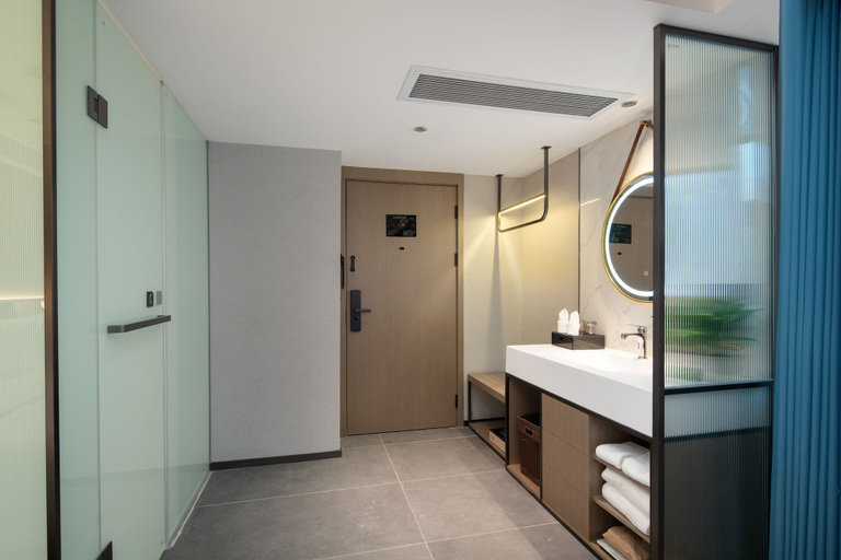 Bathroom 3, Yizhi Hotel Changgang Metro Station - Free Shuttle Bus during Canton Fair, Guangzhou