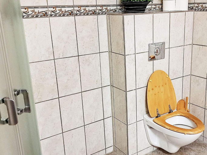 Bathroom, person holiday home in Hamnvik, Ibestad