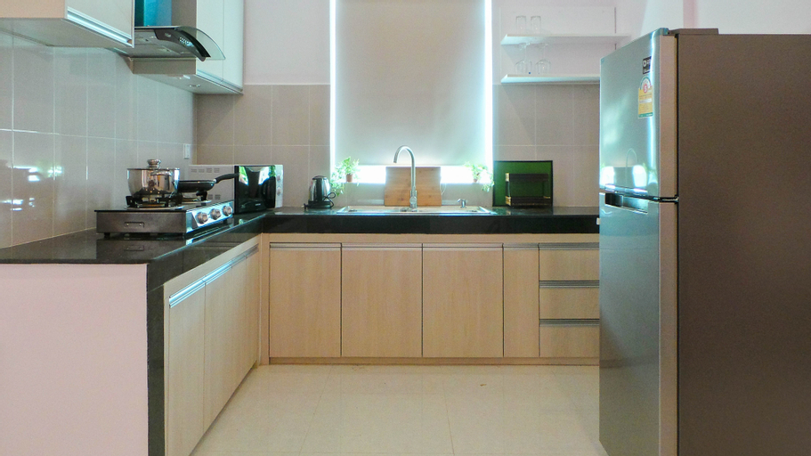 Dining Room 6