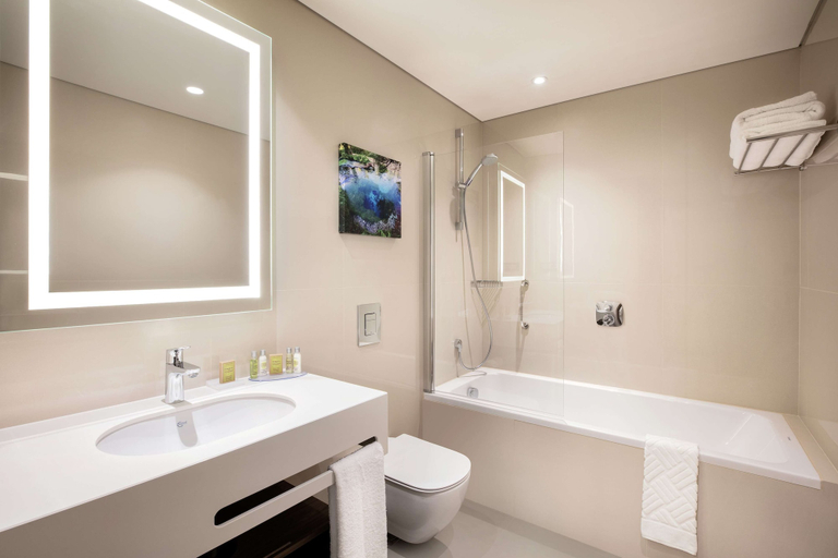 Bathroom 4, Hilton Garden Inn Tirana, Tiranës