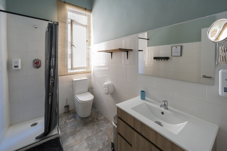 Bathroom 4, The Venue Hostel Boutique, Valencia