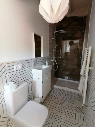 Bathroom 3, La Fontica, Zamora