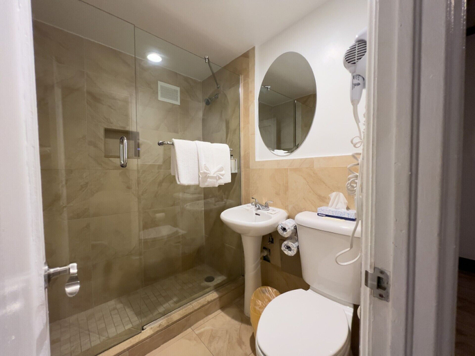 Bathroom 3, Majestic Hotel South Beach, Miami-Dade