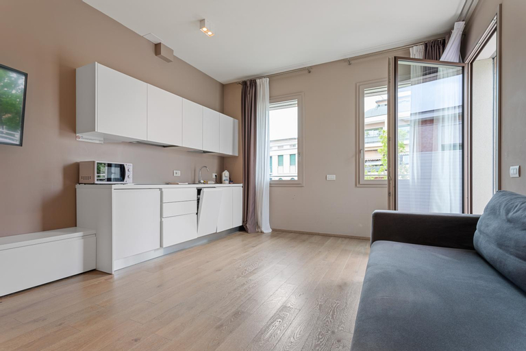 Dining Room 11