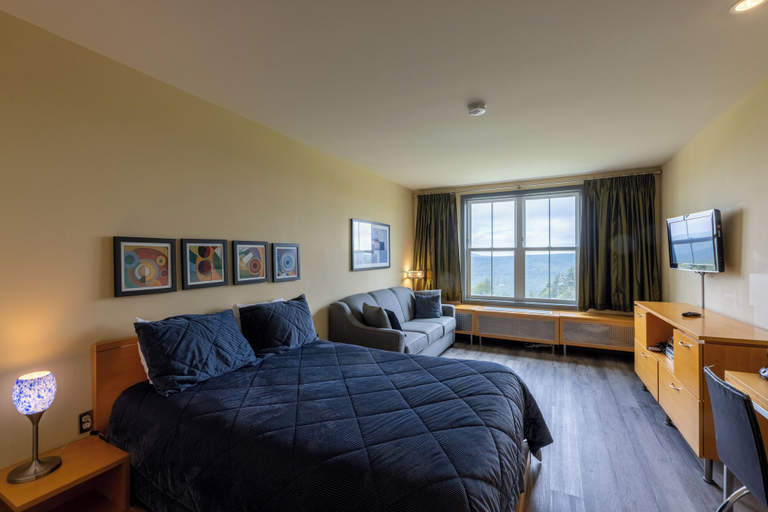 Bedroom 2, Expedition Station, Pocahontas