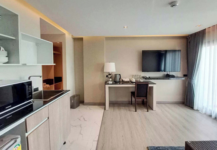 Dining Room 30