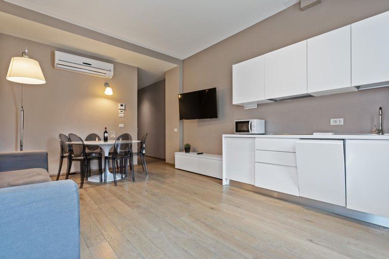Dining Room 10