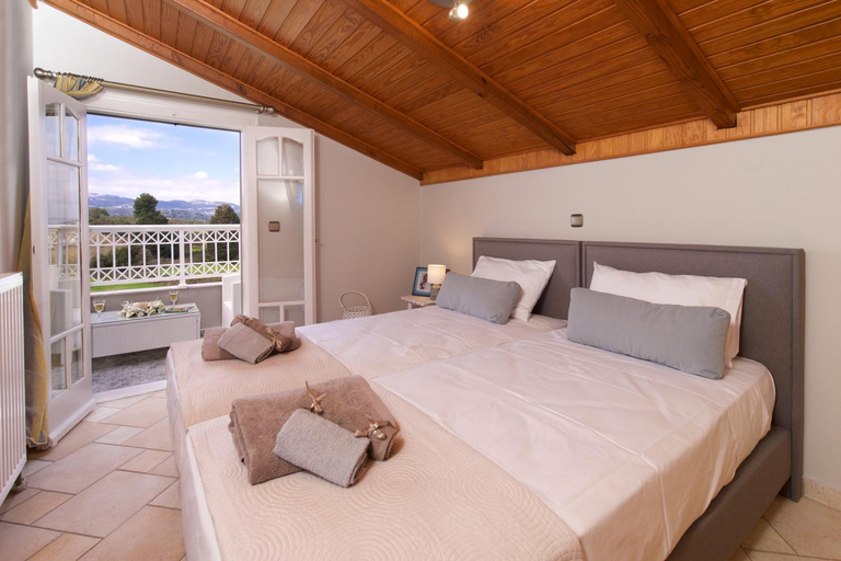 2, M house luxury suites, Ionian Islands