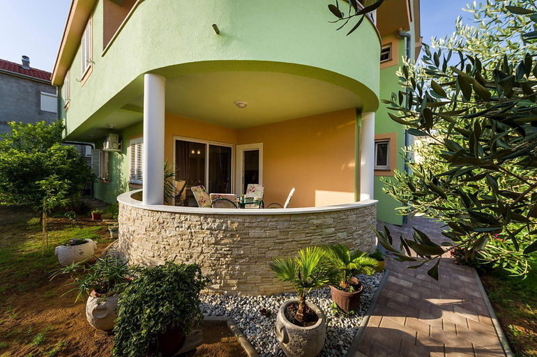 Others 3, Apartmani Vanja, Zadar