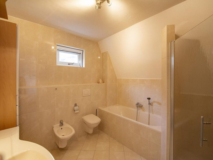 Bathroom 3, Fantastic Penthouse by the sea With Sauna, Zijpe