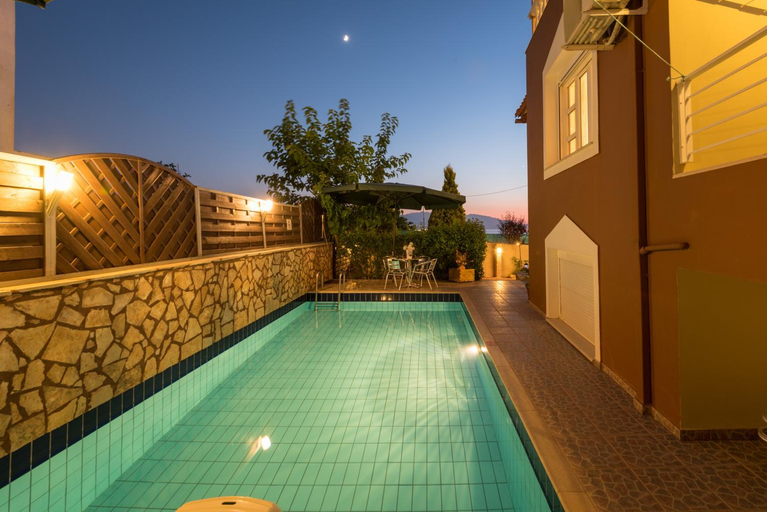 Others 2, Villa Apollon II, Crete