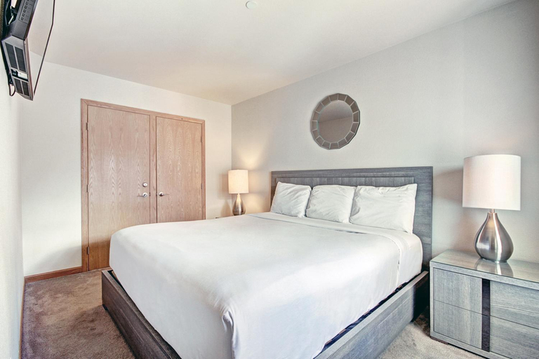 Bedroom 3, River Mountain Lodge, Summit