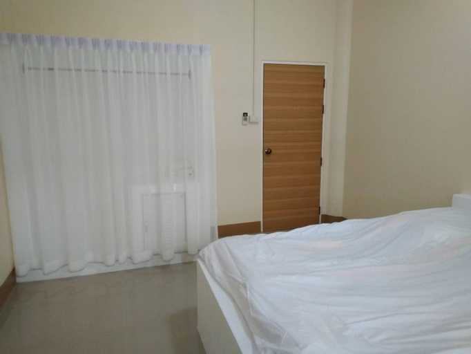 Bedroom 16