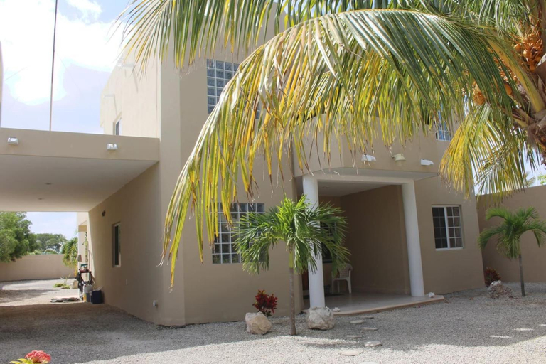 Exterior view 4, Casa Canukatan, Progreso