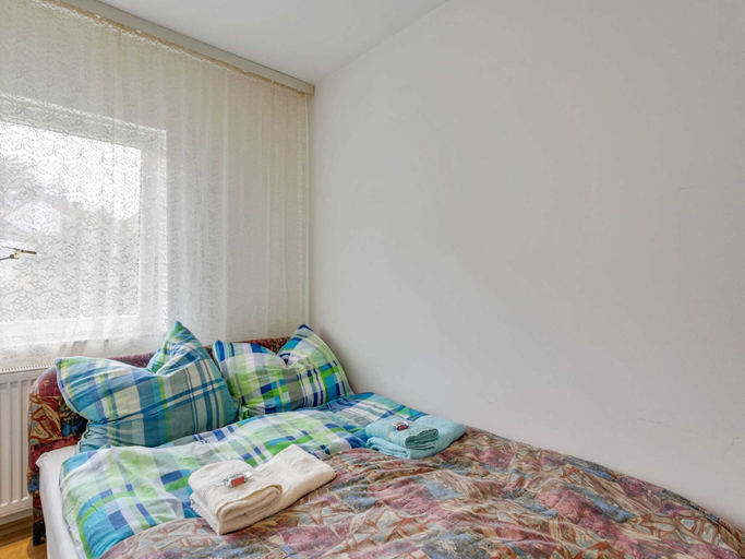 Bedroom 5, Lively Holiday Home in Wien With Private Garden, Wien