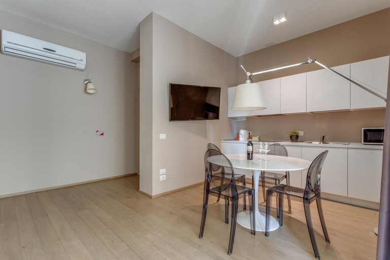 Dining Room 4