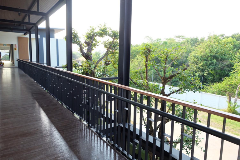 Others 5, DE VINE HOUSE, Muang Roi Et